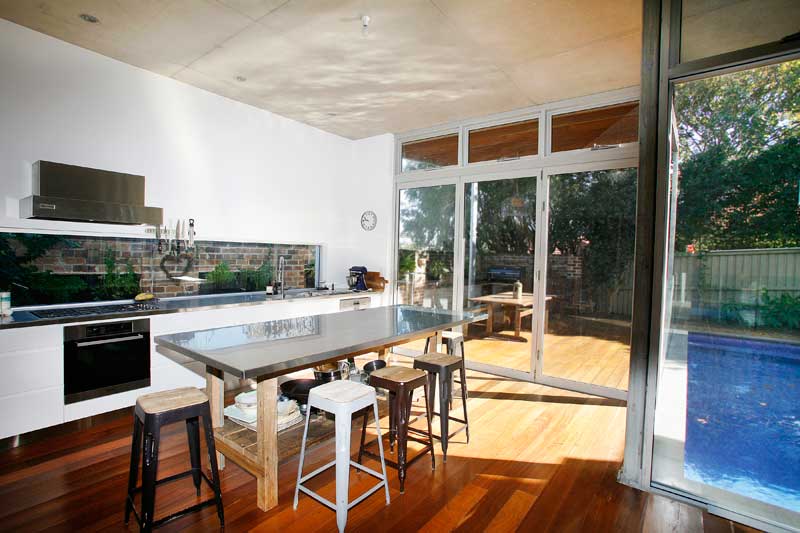 Rammed Earth Coogee House - kitchen